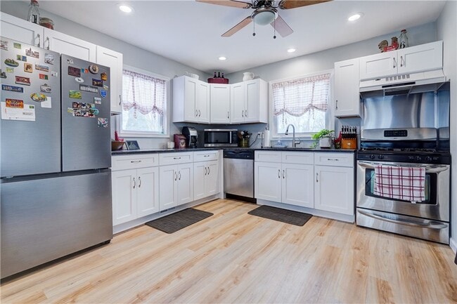 Building Photo - 523 Elmgrove Rd