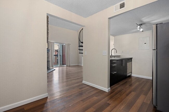 Building Photo - Wonderful West Arvada 2 bedroom condo - AVAILABLE NOW