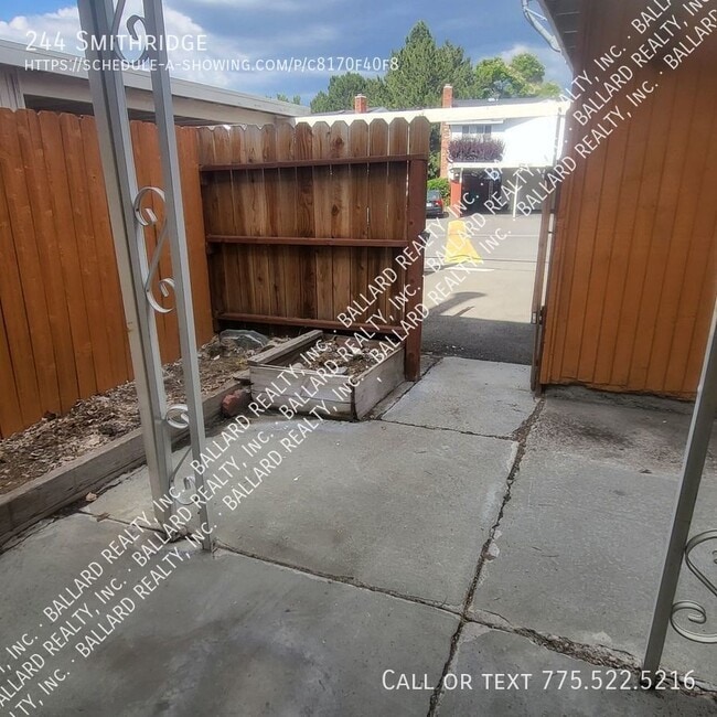 Building Photo - 244 Smithridge-