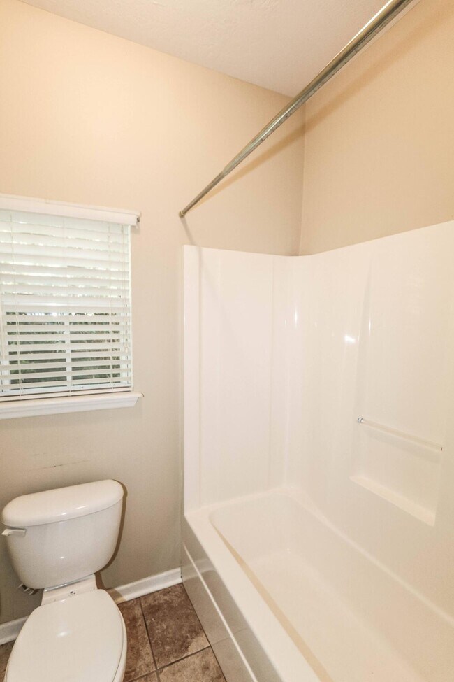 Building Photo - 5803 Carriage Hills Dr