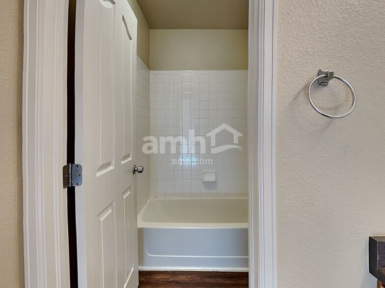 Building Photo - 4564 MT Princeton St