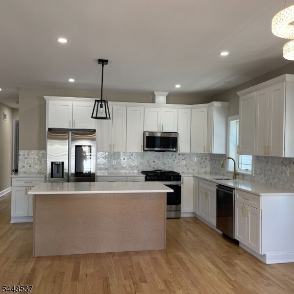 Building Photo - 1297 Avy St