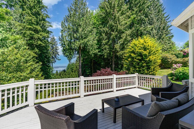 Building Photo - 4Bd/3.5Ba Issaquah Home