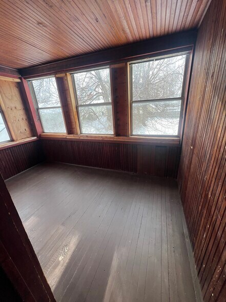 Building Photo - 305 Mount Zoar St