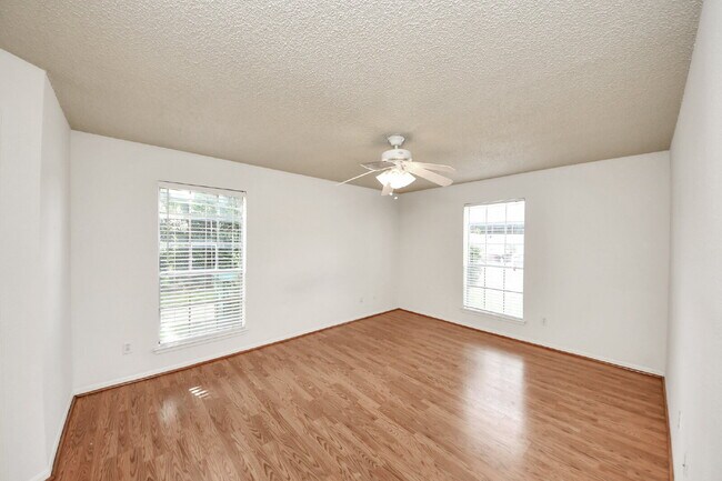 Building Photo - Available!