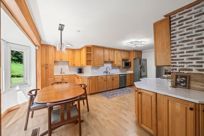 Building Photo - 5353 Green Valley Ct