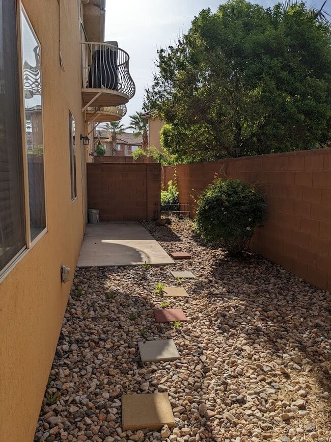 Building Photo - La Venita