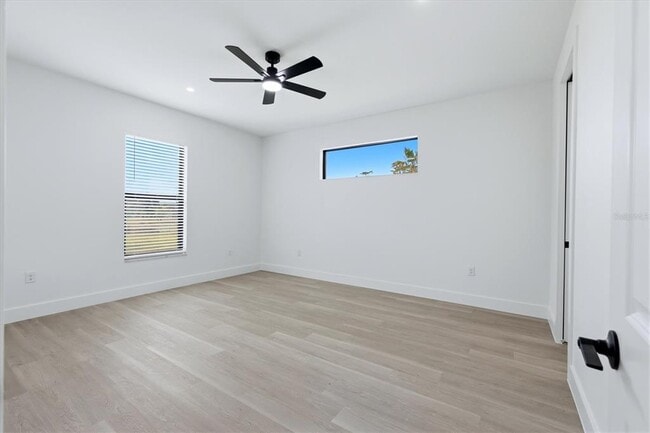Building Photo - 7361 S Plum Tree