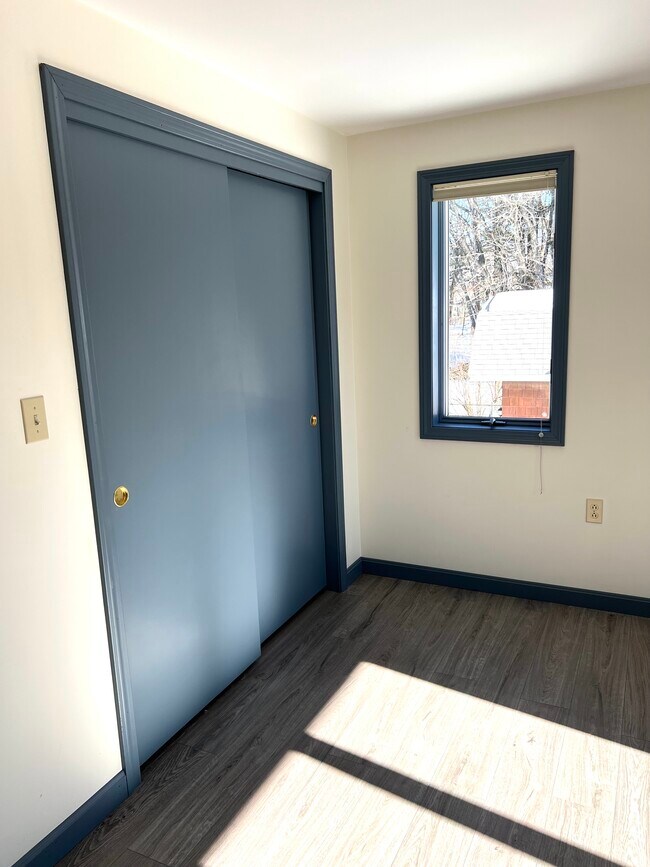 Building Photo - 177 May St