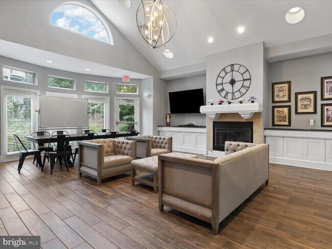 Building Photo - 12905 Alton Square