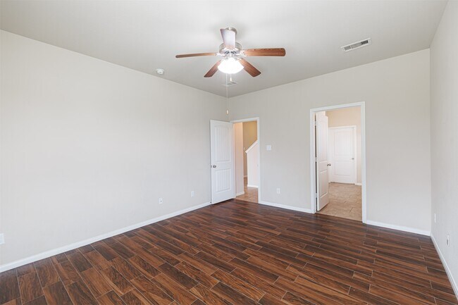 Building Photo - 25322 Saddlebrook Ranch Dr