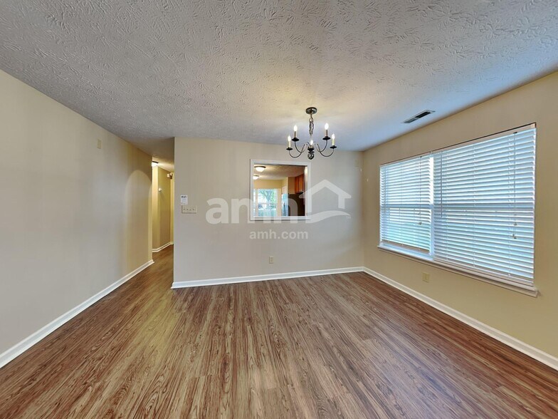 Building Photo - 10393 Buell Ct