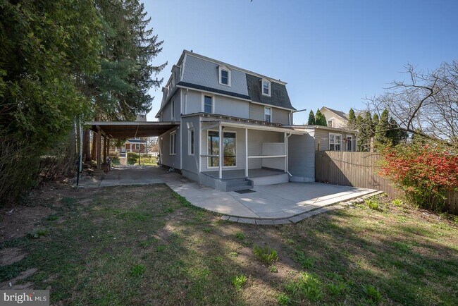 Building Photo - 732 Buck Ln