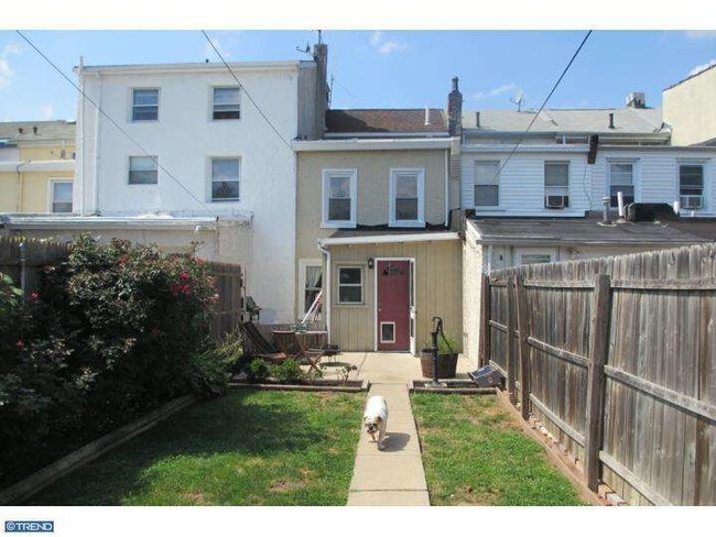 Building Photo - 373 Martin St