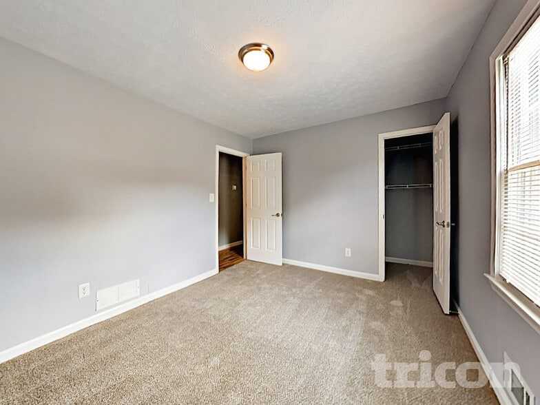 Building Photo - 237 Sweetwater Pkwy