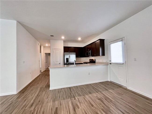 Building Photo - 2408 Nightview Dr