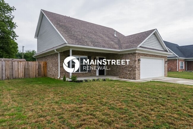 Building Photo - 4 Bedroom Pet-Friendly Home in Louisville, KY with Main Street Renewal