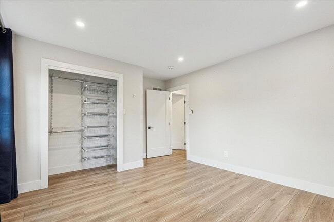 Building Photo - Stunning Renovated 5-Bedroom Exton Home – 6-Month Lease, Gourmet Kitchen & Walkout Basement