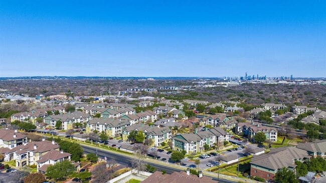 Building Photo - 501 E Stassney Ln