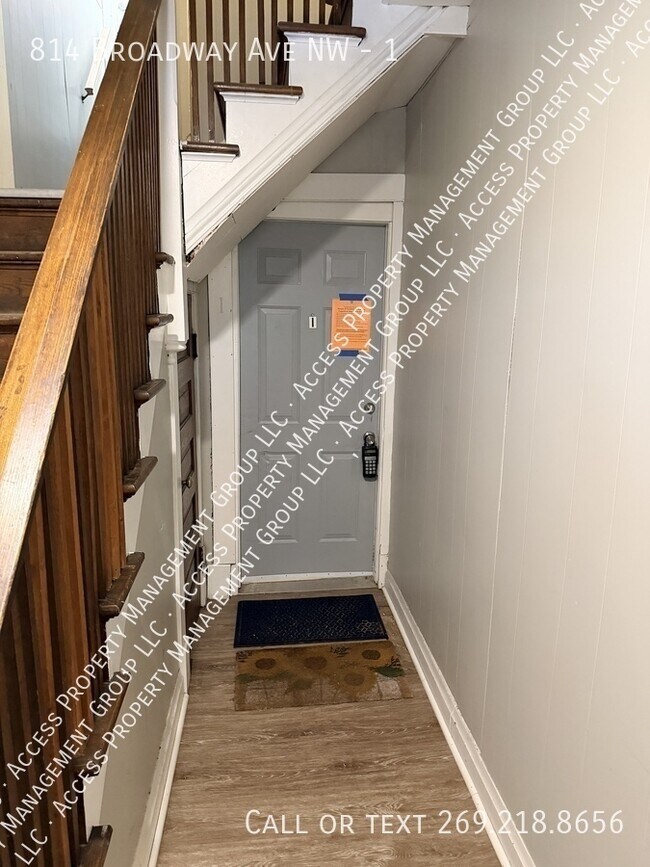 Building Photo - 814 Broadway Ave NW