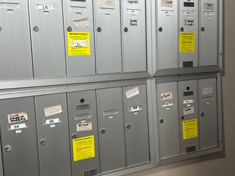 Building Photo - 67 Brinkerhoff St