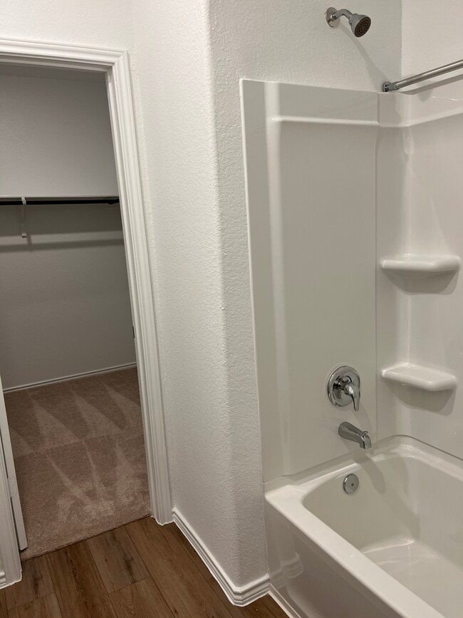 Building Photo - 132 Dollars Dr