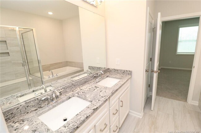 Building Photo - 3131 Cathedral Comb Dr