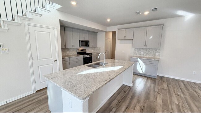 Building Photo - 2653 Acadia Dr
