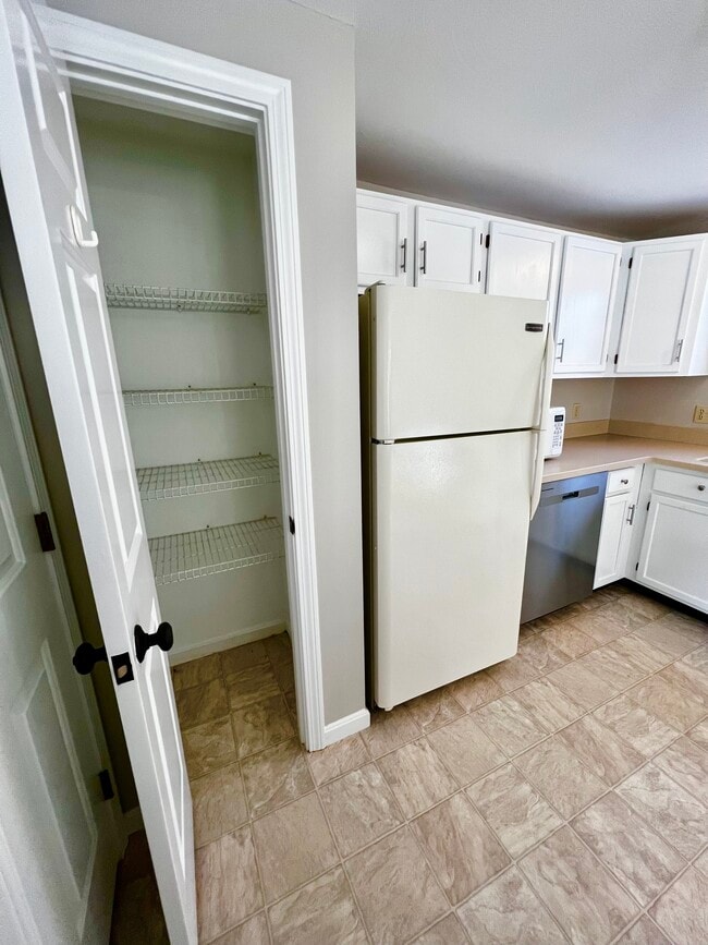 Pantry - 75 Baldwin Dr