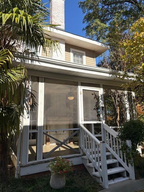 Building Photo - 613 S York St