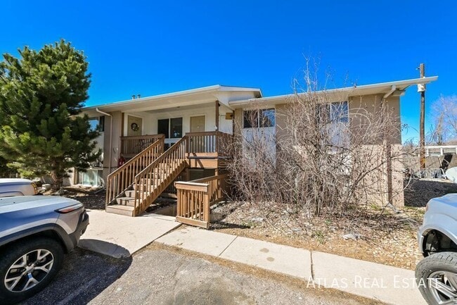Building Photo - 960 Bishop Ct