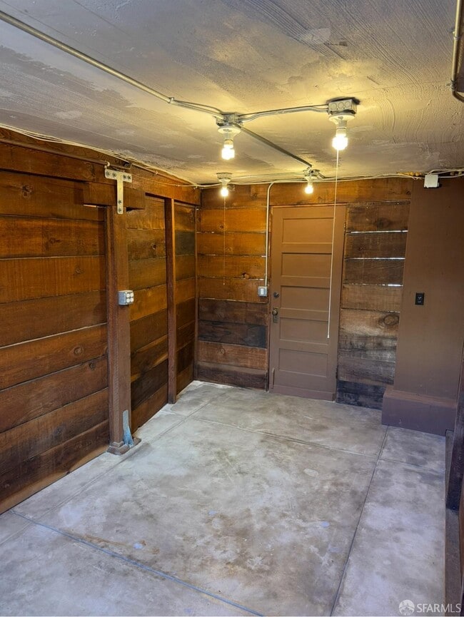 Building Photo - 1218 17th Ave