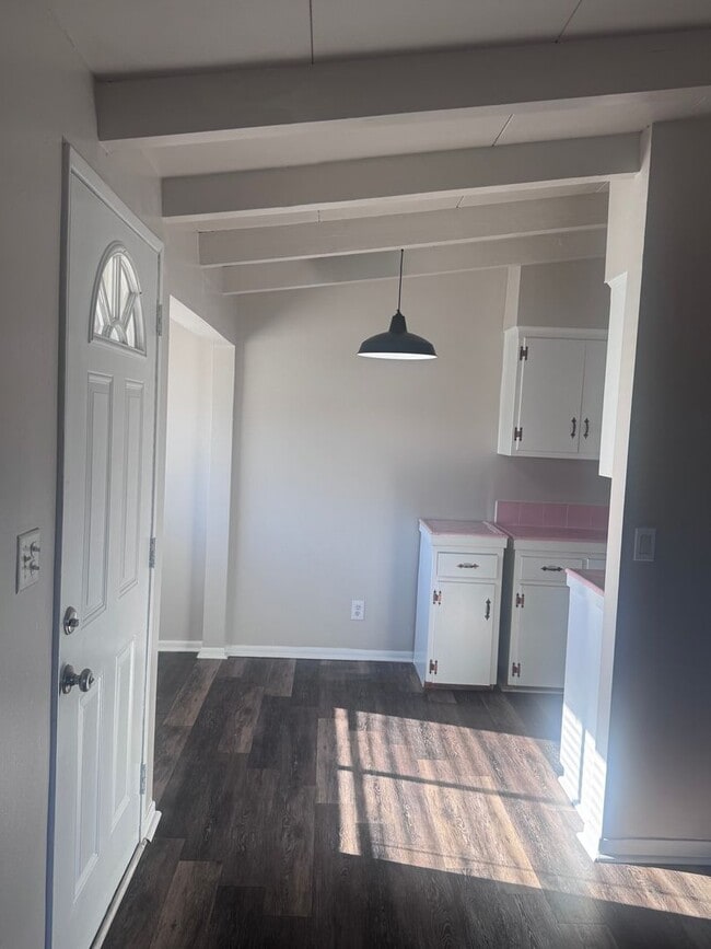 Building Photo - 671-677 Illinois Avenue