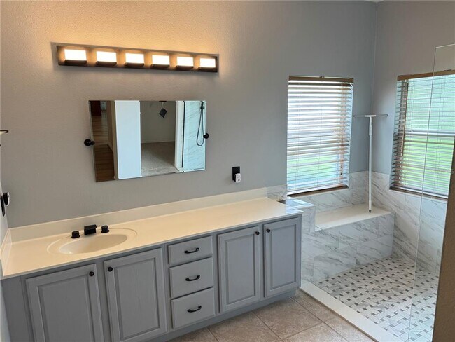 Building Photo - 275 Rock Springs Dr