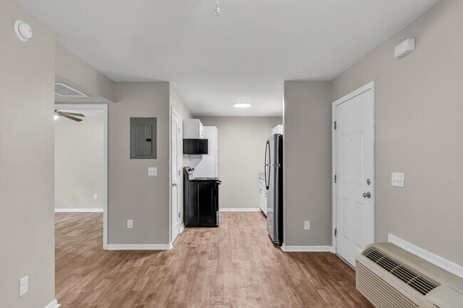 Building Photo - Northside apartments