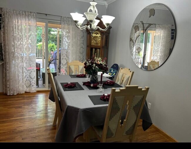 Building Photo - 7 Ulverston Dr