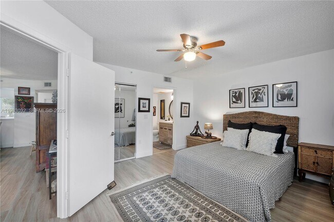 Building Photo - 9580 Weldon Cir