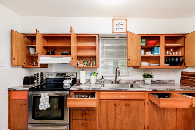 Building Photo - 4421 Picajune Ave