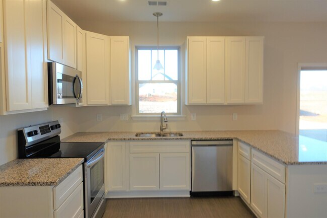 Building Photo - 2731 Millhone Dr