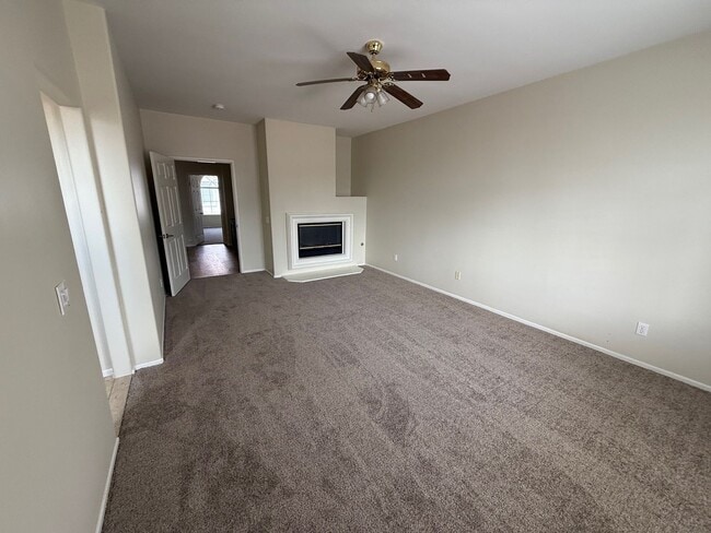 Building Photo - Beautiful Camarillo Townhome