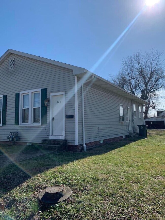 Building Photo - 918 W Louisiana St