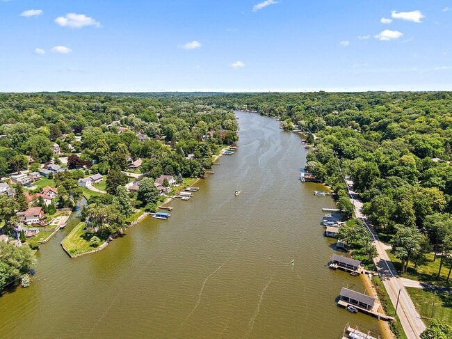 Building Photo - 1037 N Harrison St