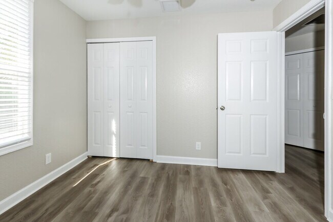 Building Photo - 8054 Murano Cir