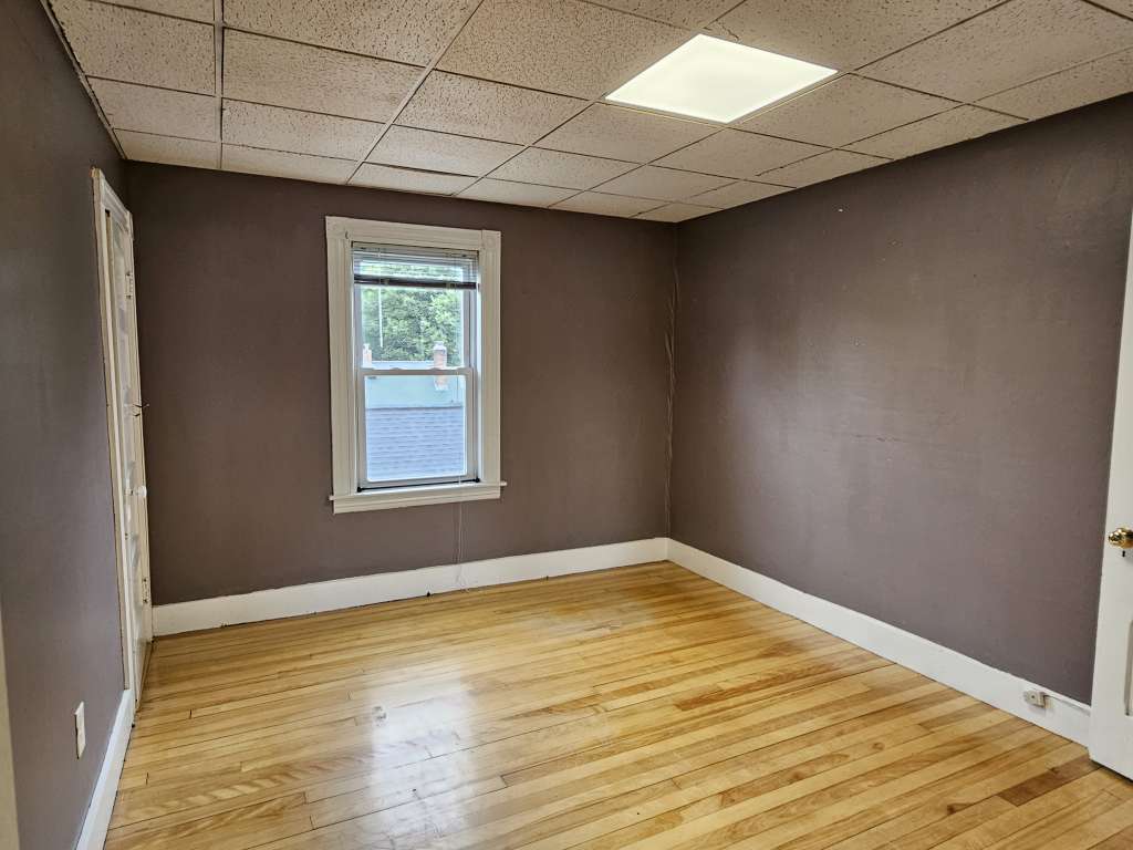 Building Photo - 20 Kosta St