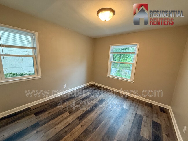 Building Photo - 5163 N 58th St