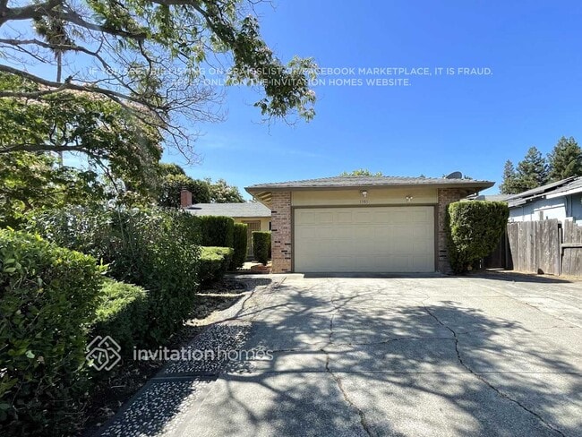 Primary Photo - 1385 Meadowlark Dr