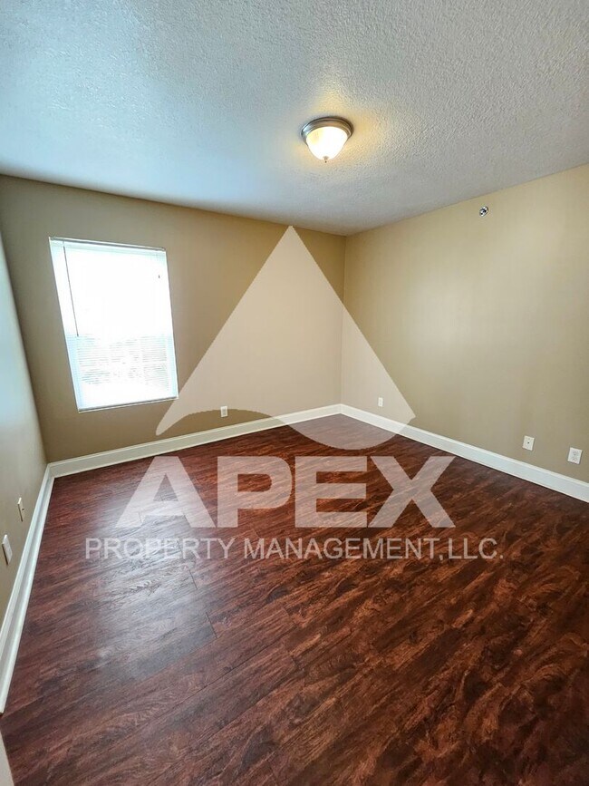 Building Photo - MOVE-IN SPECIAL,NO RENT TIL APRIL 1ST! - AVALON APARTMENT HOMES - 2BD - 1BA Apartment off Topside...