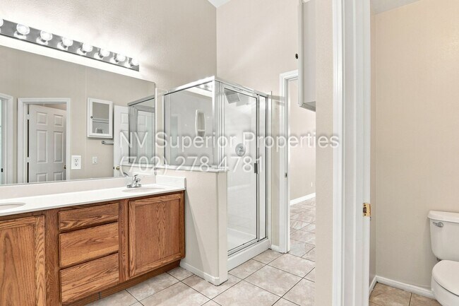 Building Photo - SE!! Stallion Mountain!! Gated!!! Single Story Home!! No Carpets!!! Covered patio!! Water Conditi...