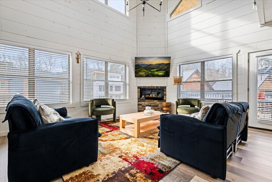 Building Photo - 532 Warbonnet Wy