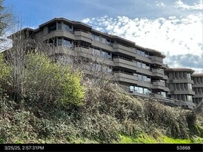 Building Photo - Spacious 2 Bedroom Condo for Rent in the F...